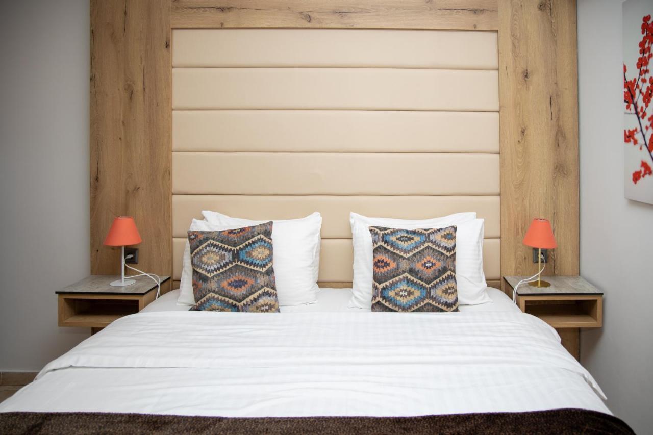 Seven Heaven Premium Suites Thessaloniki Exterior photo