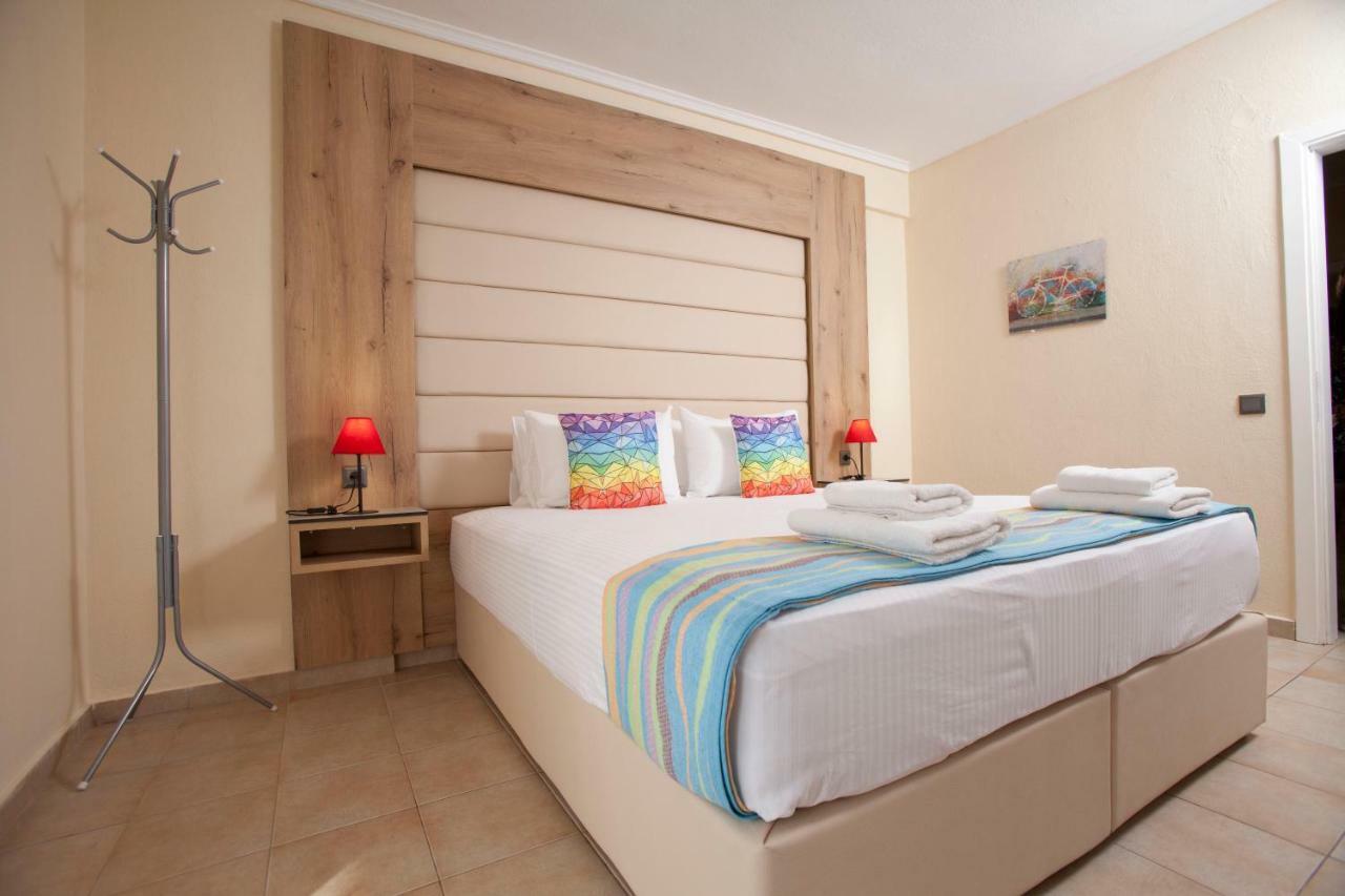 Seven Heaven Premium Suites Thessaloniki Exterior photo
